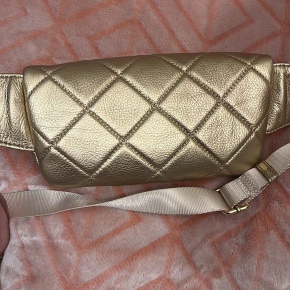 ✨💛 Lilly Pulitzer Quilted Leather Kenton Belt Sling Shoulder Bag Metallic Gold💛✨ - Picture 10 of 13